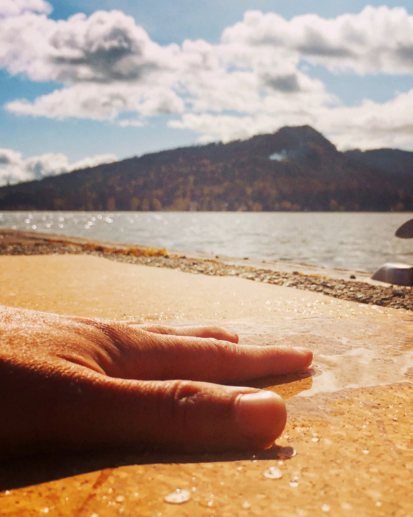 mükta being tweet media