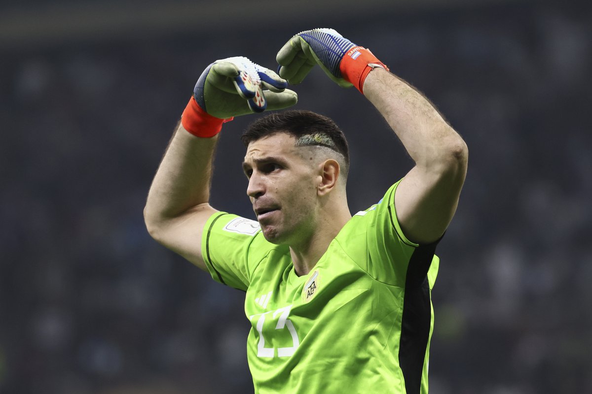 sportbible's tweet image. 🚨 Emi Martinez branded 'the most hated man in football' by World Cup winner