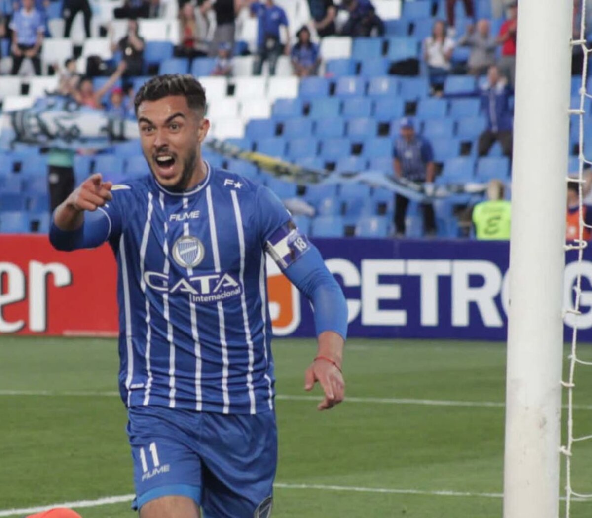 CLMerlo's tweet photo. 🚨Martín Ojeda, a un paso de jugar en el Orlando City de la MLS. 
*️⃣Godoy Cruz negocia los últimos detalles para vender la totalidad del pase (50% es de Racing). De concretarse, el futbolista firmará hasta diciembre de 2026. https://t.co/KeKn1tOPMA
