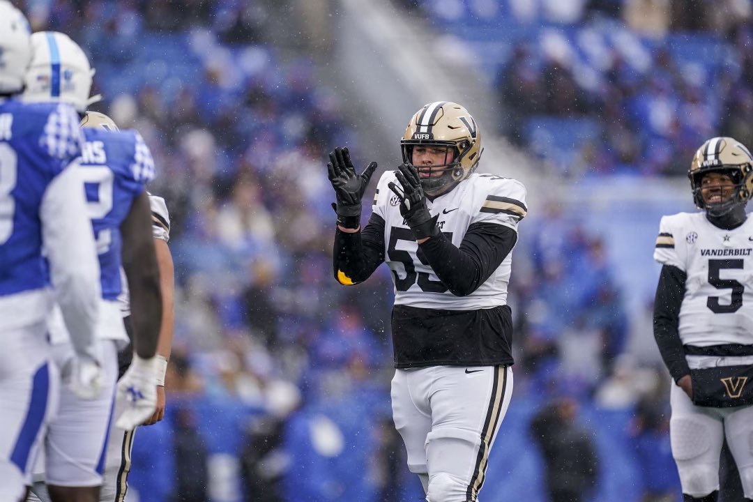 AndrewRosinski2's tweet photo. After a great conversation with @CoachBlaz, I am blessed to receive an offer from Vanderbilt University! @VandyFootball #AnchorDown @FtballAtTheView @TheViewRecruits @MohrRecruiting @Mansell247 @RecruitGeorgia @PrepRedzoneGA @Velocity_FB @Velocity_LS @RosinskiBill @SeanW_Rivals https://t.co/aeZY4rJIUs
