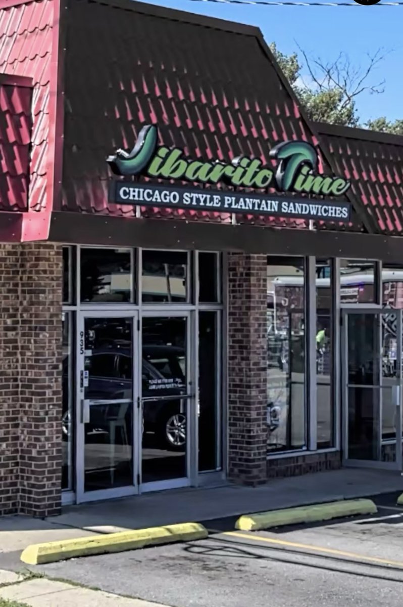 jscars's tweet photo. @jennyhagel For the same reason that this restaurant in Des Plaines, Illinois isn’t called “Des Plantaines”

Shortsighted people in the marketing department. https://t.co/ZBqZzUobxN