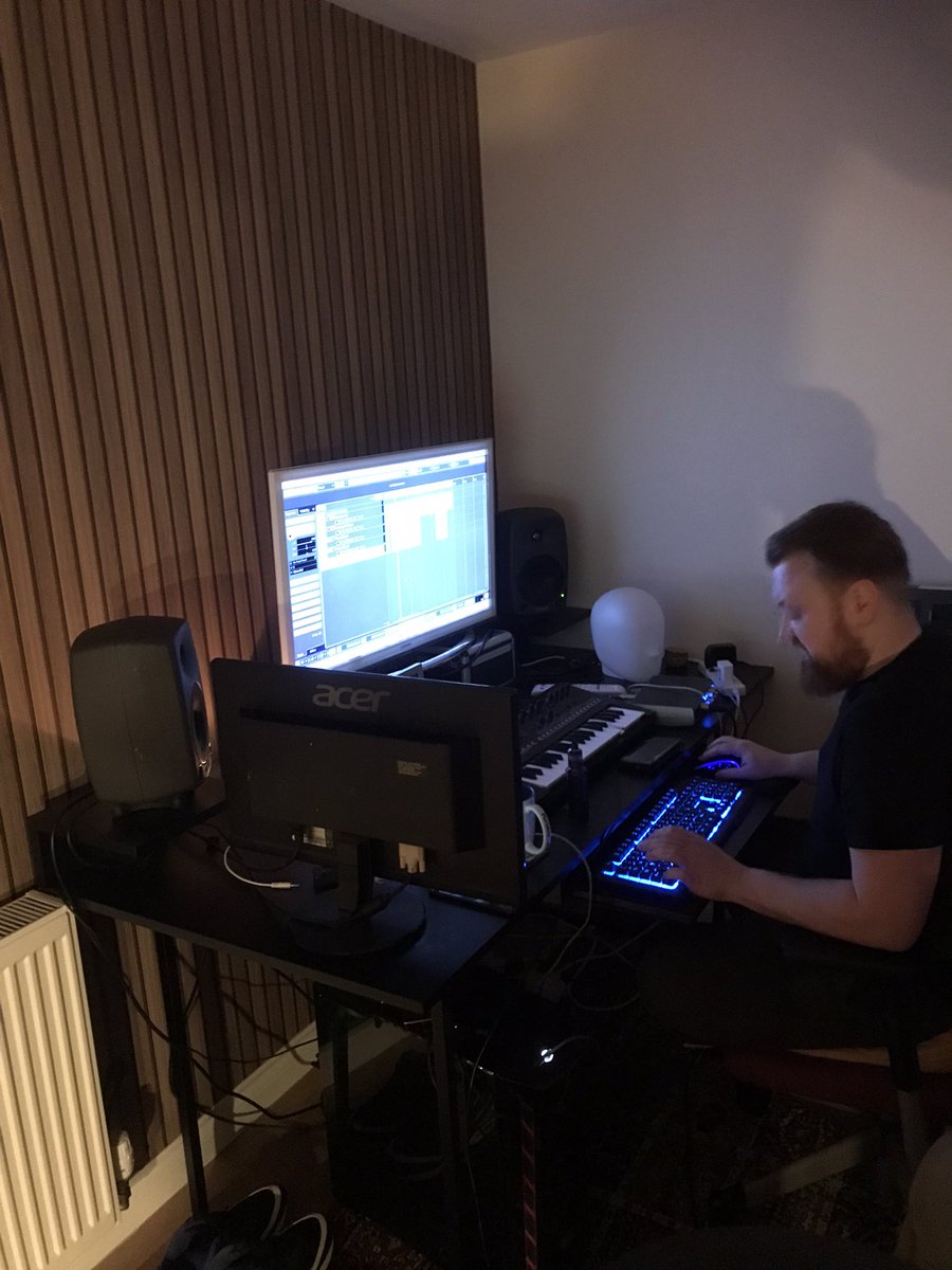 Still working Mega Hard in the studio on our next Album. Tommy doing the hard work (Not 😂🎩) as Andy puts me through my paces. 
Think your gonna love this New Album
Love 
The Gs ❤️