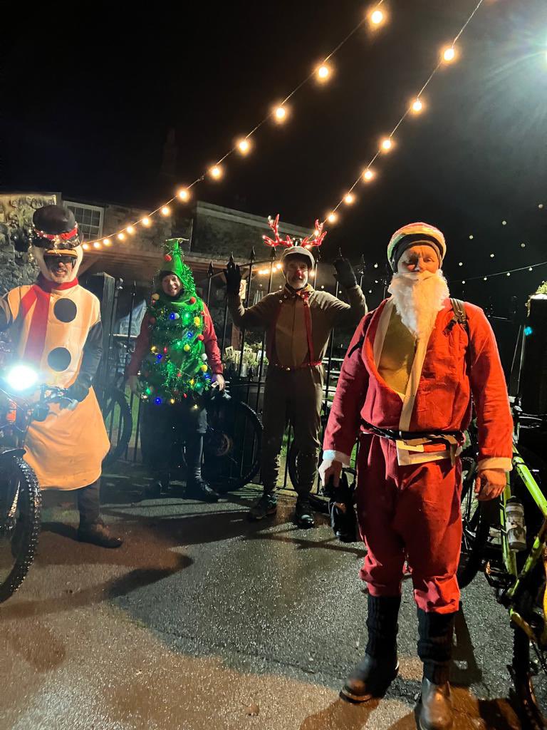 mozzasnaps's tweet photo. The 6th annual Christmas ride last Sundayโฆ was flipping freezing!
But still a great laugh, as we survived 50k with sheet ice & freezing rain.
Merry Christmas all ๐๐
#mtb #mtblife #christmasride #mtbmates #totalmtb https://t.co/qgIIYOR8pS