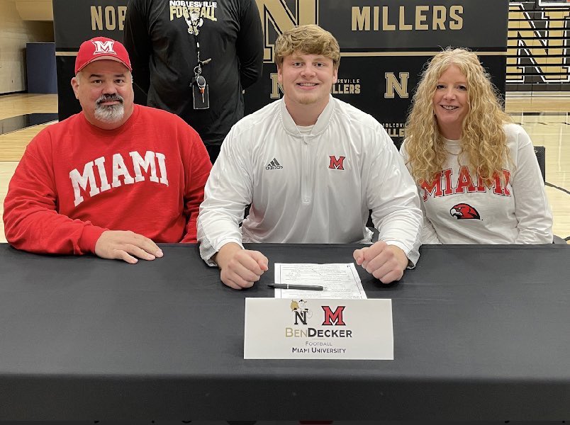 bendecker79's tweet photo. Glad to officially be a RedHawk ! Thankful for my trainer @EzeObiora2, my Coach @joewilliams75, and my family especially for the support.

@MiamiOHFootball 
@Martin_Miami_HC 
@Coachjpatton https://t.co/WYJIWdaJfp