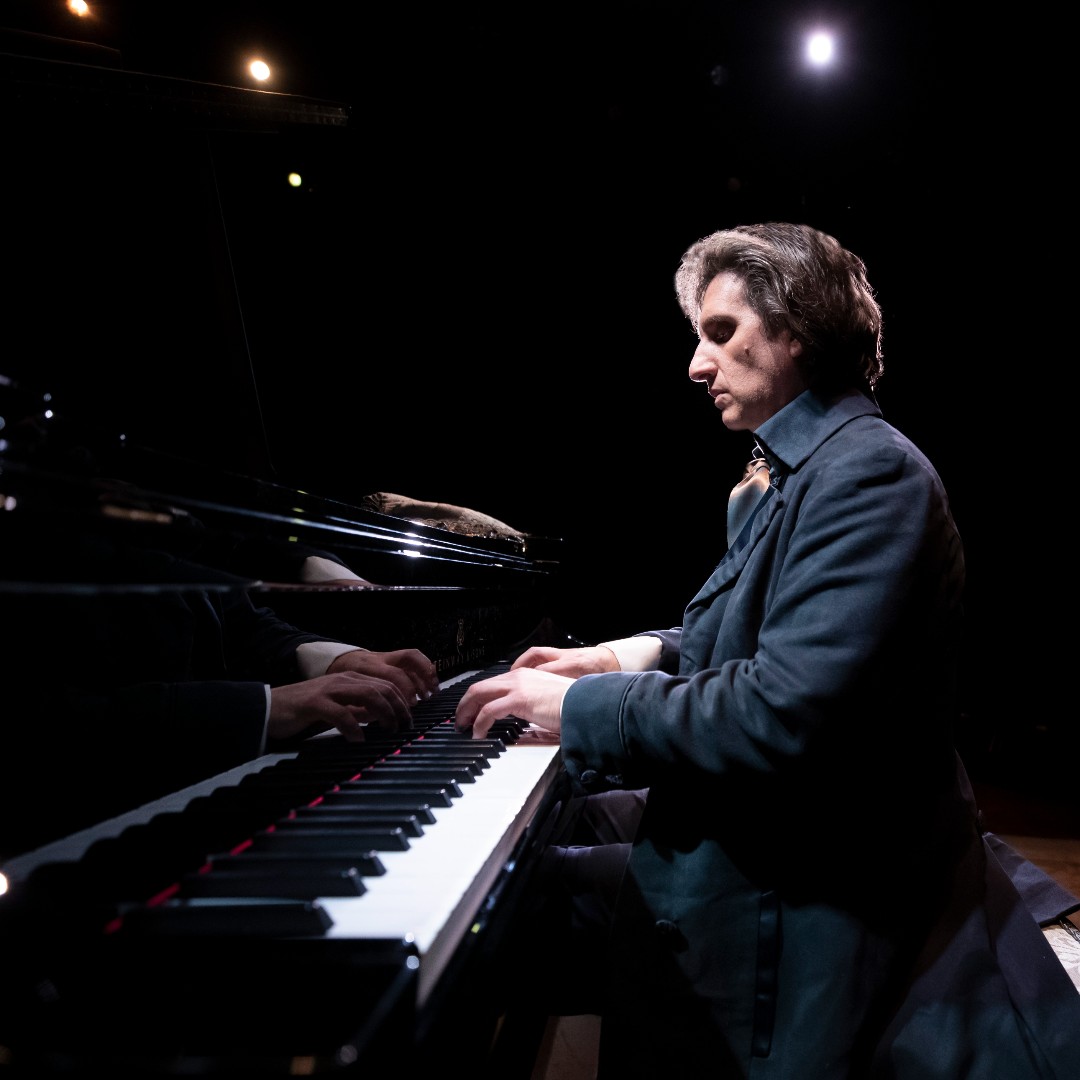 Lagunaplayhouse's tweet photo. Hershey Felder’s CHOPIN IN PARIS will take you back in time as he brings romantic Paris vividly to life, playing the magnificent composer Fryderyk Chopin.

January 4-15 only. https://t.co/c12ydXkHWy