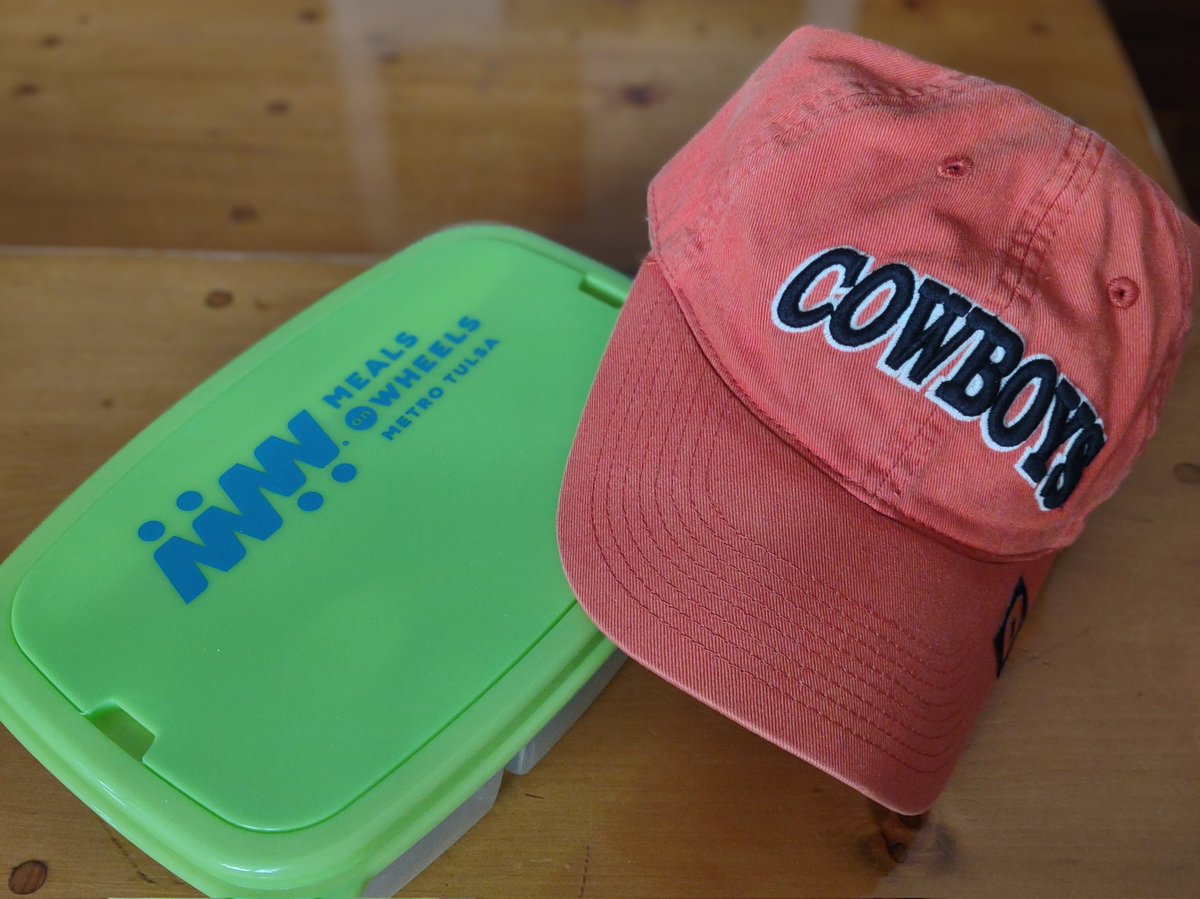 huntjb's tweet photo. Had a pinch of extra time on my hands this week...spent a portion of it delivering meals. A great experience! @meals4tulsa #CowboysForACause https://t.co/Ky8QkXVBXq
