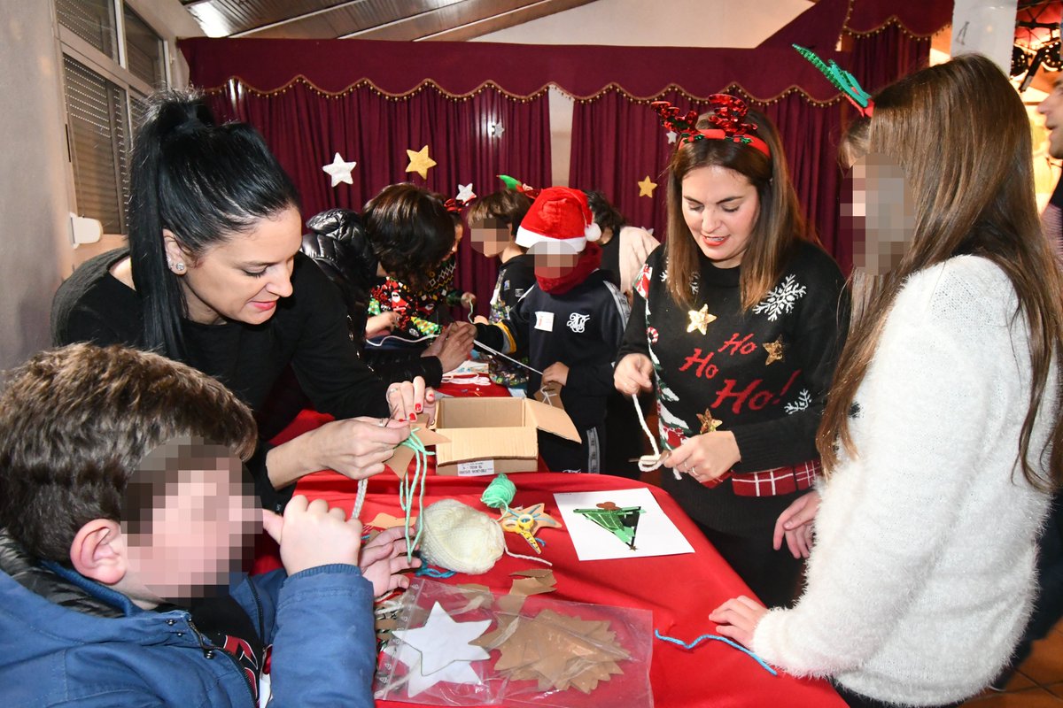 AltoGenal's tweet photo. LOS #ALUMNOS DEL CPR #ALTOGENAL CELEBRAN LA LLEGADA DE LA #NAVIDAD
#ValledelGenal #SerraniadeRonda #Navidad2022 #colegio #Nino https://t.co/cYI4sXLWl2