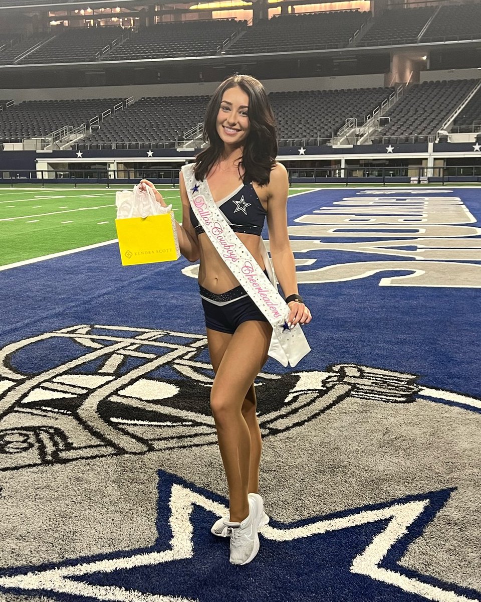 dallas-cowboys-cheerleaders-on-twitter-kelcey-is-probowl-bound-we
