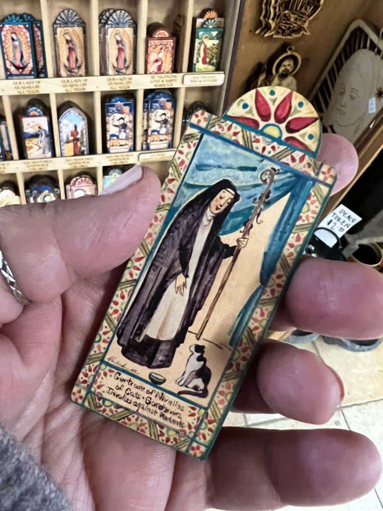 analydiamonaco's tweet photo. Cats have a saint. Who knew?! #catholicthings https://t.co/9F7ik0d69O