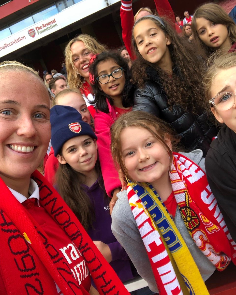 Westbrook Hay’s biggest fan wins BBC Sports Personality of the Year. Go Beth 👏 ⁦<a href="/bmeado9/">Beth Mead MBE</a>⁩ #SPOTY