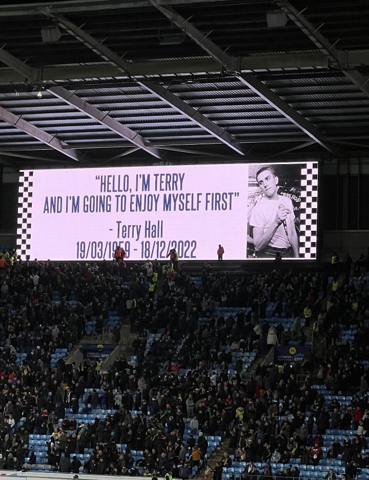 Nice touch from @Coventry_City tonight. #RIPTerryHall 🖤🏁