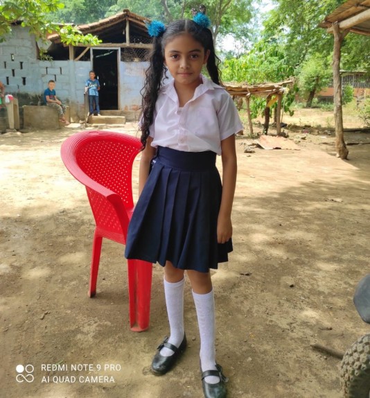JustHopeNica's tweet photo. "For my mom it was difficult to choose who to purchase school supplies for, but thanks to this scholarship my brother and I can both attend school." For just $55, our Backpack Scholarship program provides supplies stuffed into a backpack. Give a backpack: https://t.co/c9aSYL1bwg https://t.co/enN9P2lMQF
