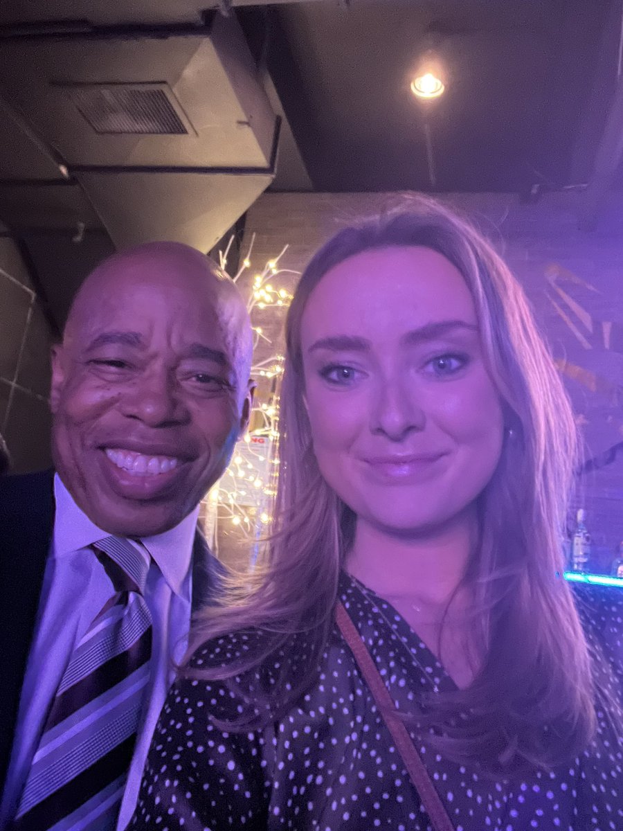 RIKKISCHLOTT's tweet image. Didn’t expect to find @NYCMayor at the @nypost holiday party