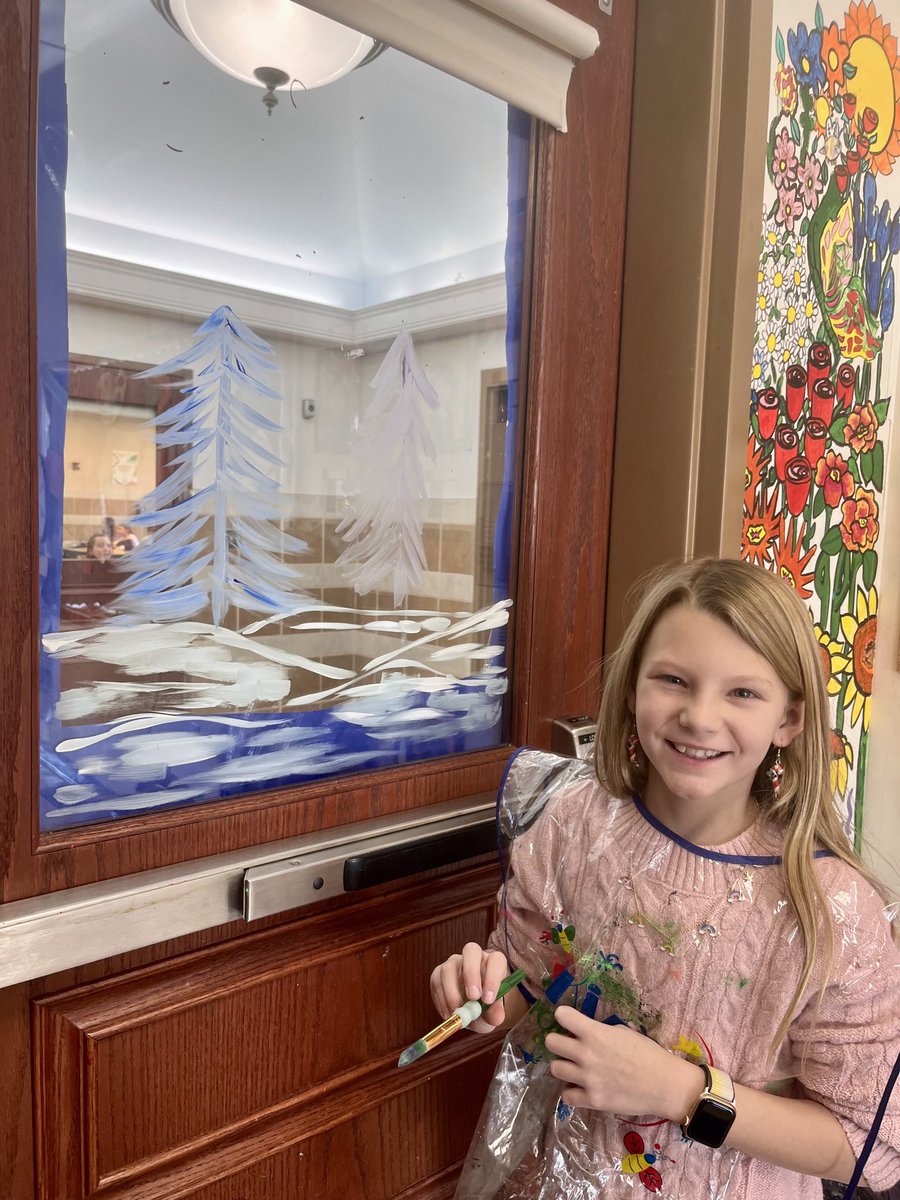 Loved having a student art assistant help me out for an afternoon💫🎨🖌️
Thank you to the RPEF for opportunities like ‘Teacher Treasures’ and the infinite ways you support our school district! 
⁦<a href="/thedaterschool/">John Y. Dater School</a>⁩ 
⁦<a href="/RPEFNJ/">Ramsey Ed Foundation</a>⁩
