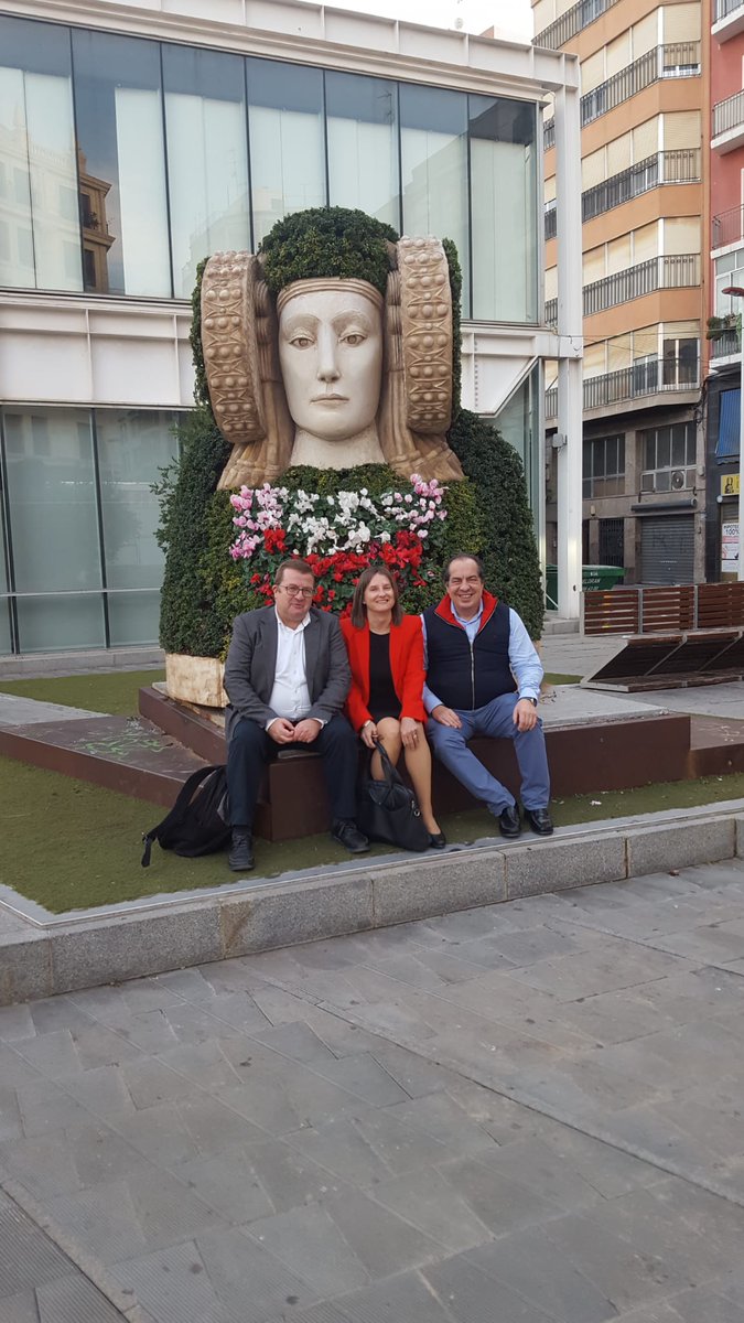 A menos de dos horas de empezar la Gala Elche Emprende 2022 con los ponentes de la misma <a href="/juancarcubeiro/">Juan Carlos Cubeiro</a> y <a href="/marcapersonal/">Andrés Pérez Ortega #ProfesionalesLibres</a>