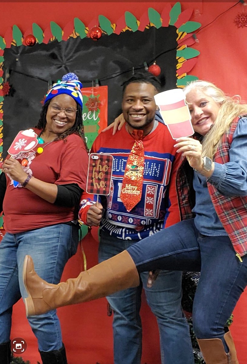 Ms. Hazel (@hazelteach) on Twitter photo My coworkers are better than yours. And just more fun <a href="/OscarSmithMS/">OscarSmithMS</a> #teacherlife #HolidayMemory My coworkers are better than yours. And just more fun <a href="/OscarSmithMS/">OscarSmithMS</a> #teacherlife #HolidayMemory