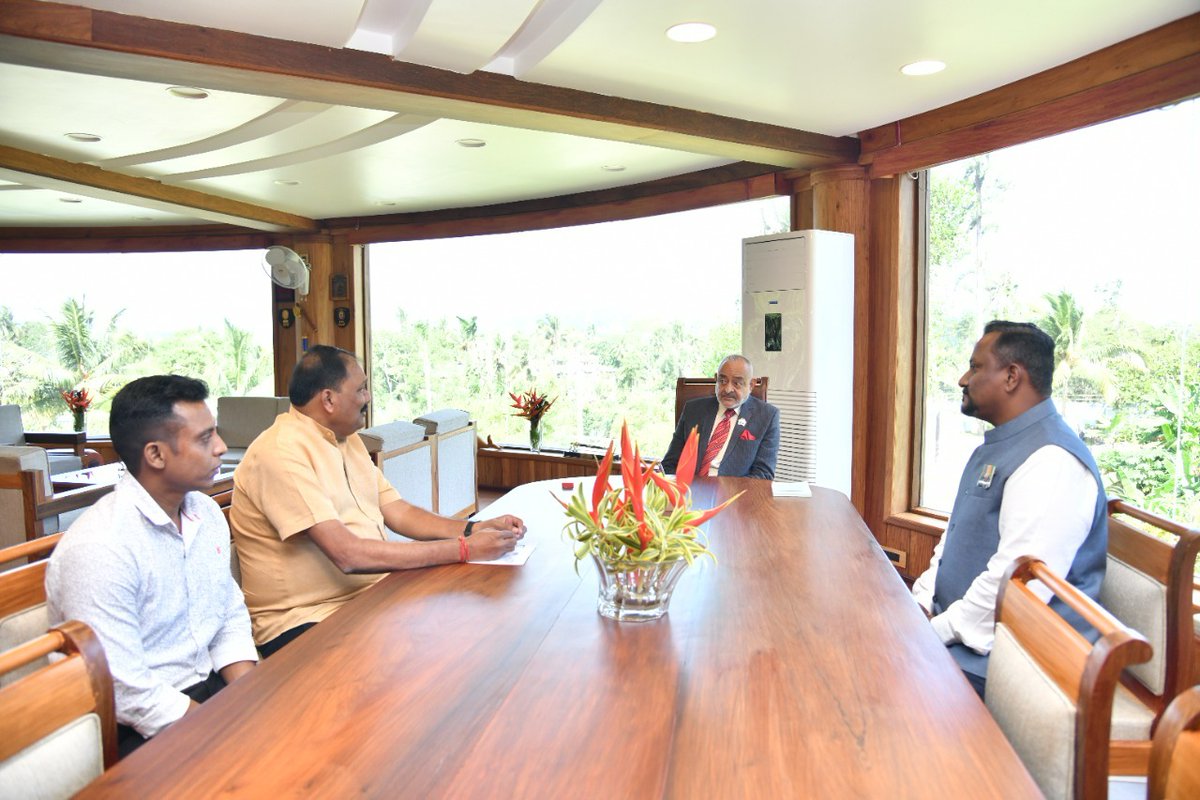 facebook.com/1157542780/pos…