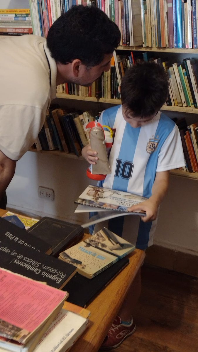 CasadeVeinte's tweet photo. 📚🌞🏠No paramos de recibir lectores en nuestra casa👏👏👏
Te esperamos hasta las 19hs en Casa de 20, (20 de Septiembre 1744)
#SiembradeLibrosMDP
#LibroBuscaLector
#ONGCasadeVeinte https://t.co/8ttFfVwPMr