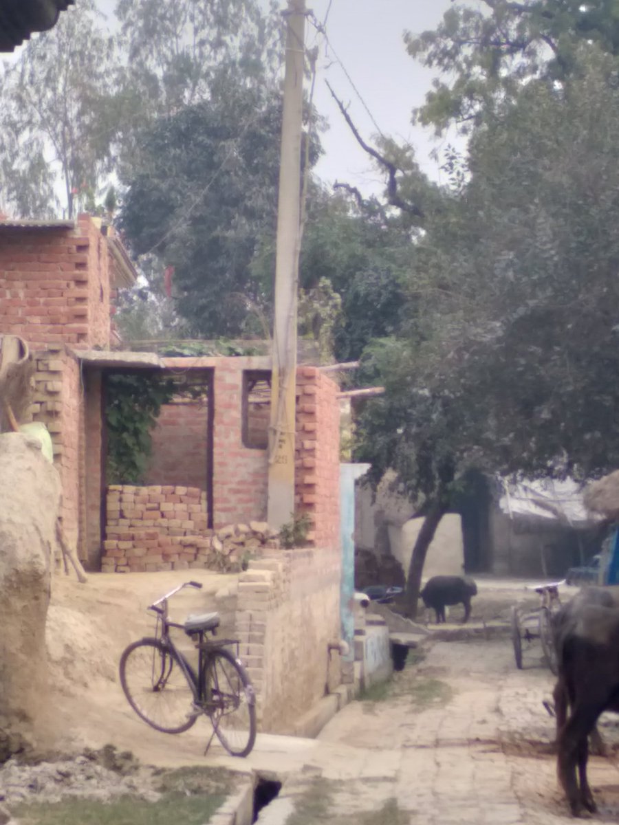 विकास खंड सिधौली अंतर्गत ग्राम पंचायत खजुरिया मे विद्युत पोल अंडरग्राउंड कर लिया गया है।सार्वजनिक सम्पत्ति को अंडरग्राउंड नही किया जा सकता, नल, विद्युत पोल अंडरग्राउंड नही किए जा सकते है। विद्युत विभाग के अधिकारी अंजान बने हुए है।
<a href="/dmsitapur/">DM_Sitapur</a> <a href="/mvvnlsitapur/">MVVNL SITAPUR</a>
<a href="/UPPCLLKO/">UPPCL</a>
<a href="/CMOfficeUP/">CM Office, GoUP</a>