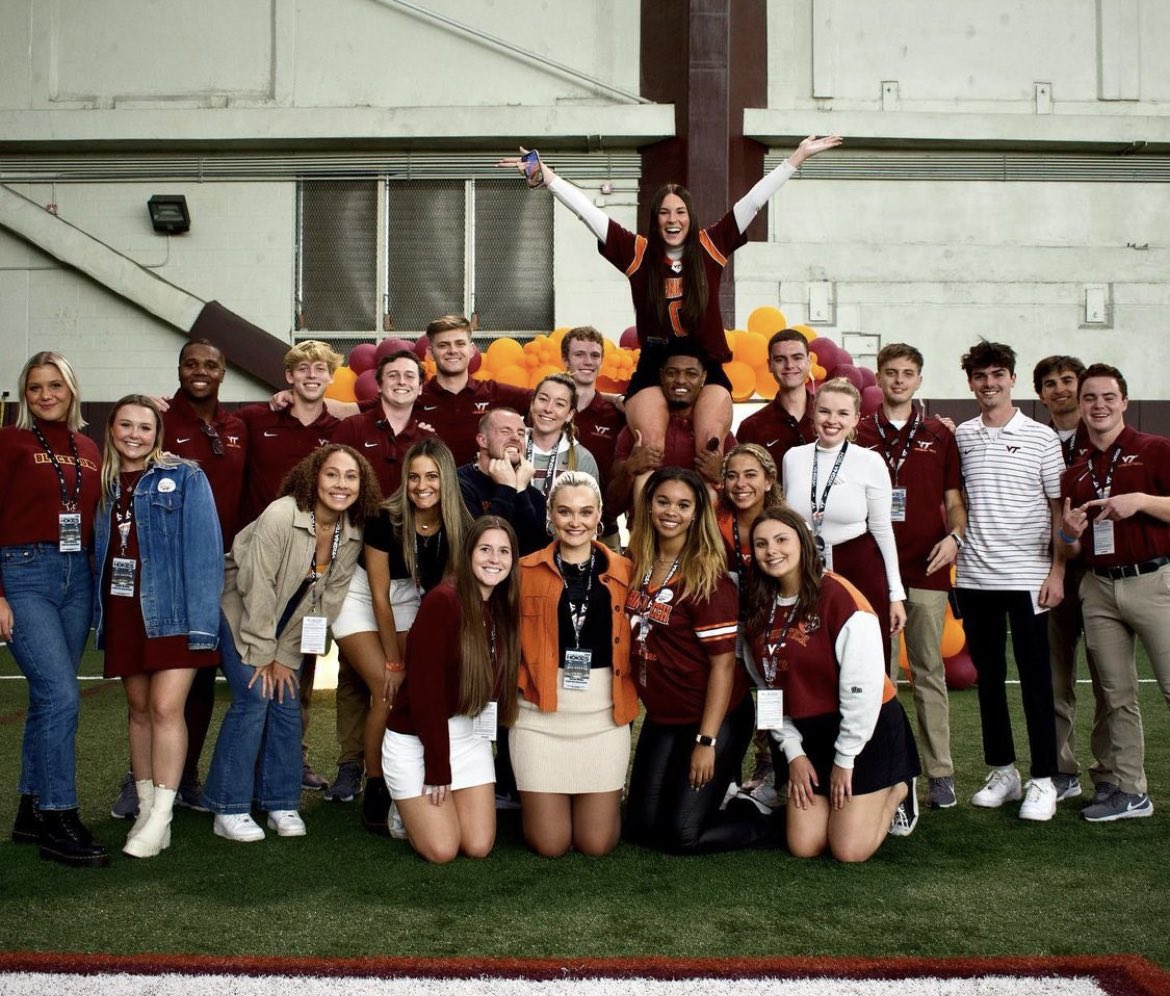 MiaGarrett0's tweet photo. Happy National Signing Day 🦃📝 #ThisIsHome23 #HokieNation https://t.co/IdFPWJcXpK
