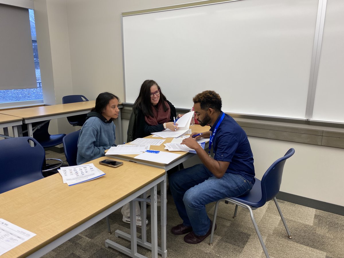 On Dec. 14-15, RISE AmeriCorps members braved the winter weather to meet in Des Moines and Cedar Rapids for the December Luncheon! Both days were spent getting to know one another better, sharing new perspectives on programs, and diving into what service really means to us all.