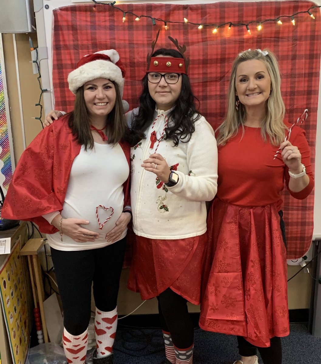 tay_kay11's tweet photo. @maxwellbulldogs #alwaysafunlearningday #WCSDProud #holidayfun #wesleigh #Kindergarten https://t.co/xliattwXiy