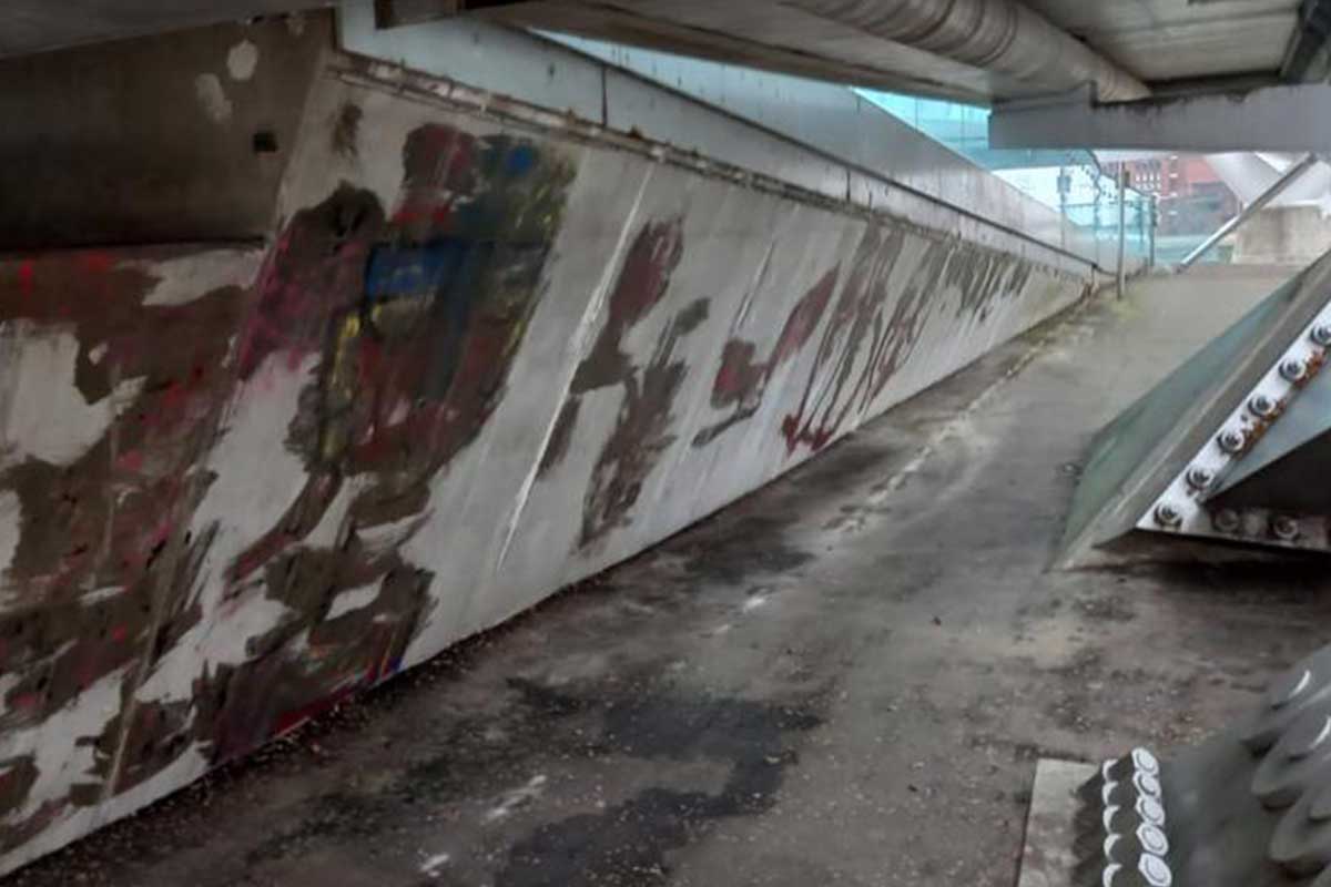 getridofgum's tweet image. The Go-Gum Limited Street Cleaning Team recently tackled #GraffitiRemoval and #StickerRemoval from the iconic London Millennium Footbridge 🌉 for @cityoflondon

getridofgum.com/graffiti-and-s…