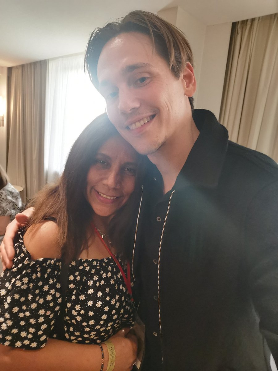 MilitaGuzman2's tweet photo. @FansConventions Love them, can't wait to meet them again.
#TheLastKingdom #TLK #TeamUhtred #Uhtred #Sihtric #ArnasFedaravicius #Finan #MarkRowley #Warriors #EACON2 https://t.co/2vHaHFbo3M