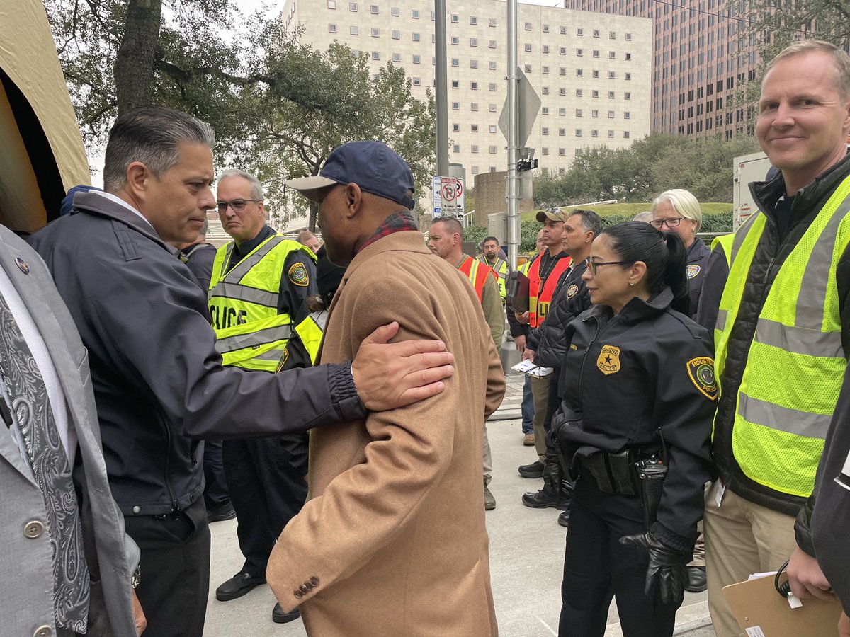 houmayor's tweet photo. I will join @TroyFinner and @FireChiefofHFD for a full media briefing on our full-scale active-shooter threat exercise.
Thanks to all first responders and partners @SETRAC_TX @HCSOTexas participating to practice first responder preparedness, communications &amp; city employee safety. https://t.co/3X7TOdxZ6B