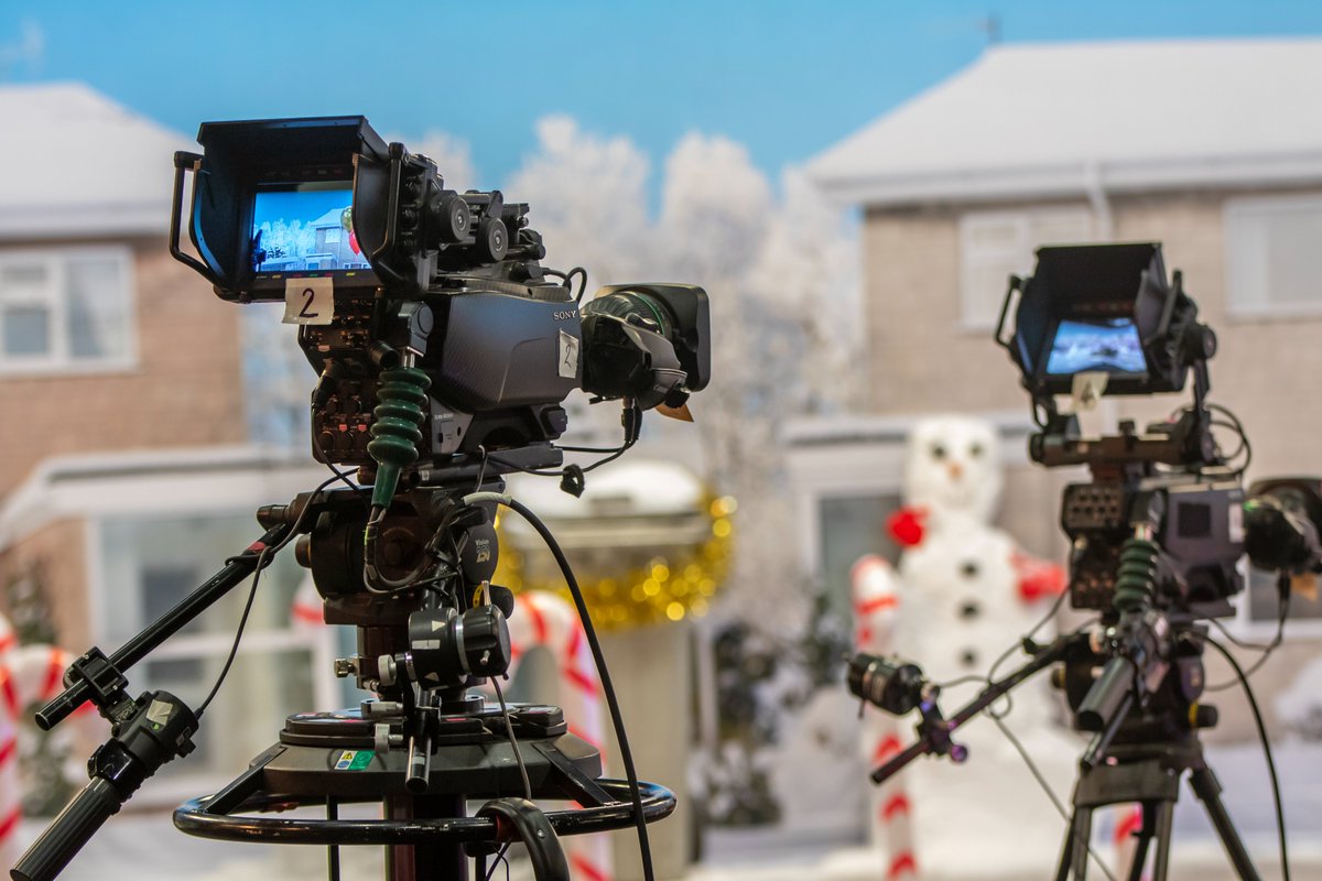 groovygecko's tweet photo. We loved working with @Tesco on their Christmas Party Leadership Race! 800,000+ live viewers and thousands of comments and retweets across Twitter and Facebook. Watch the full event below if you missed it! 😄🦃
#groovygecko #livestream #tesco #londonproduction https://t.co/BnvueHkler