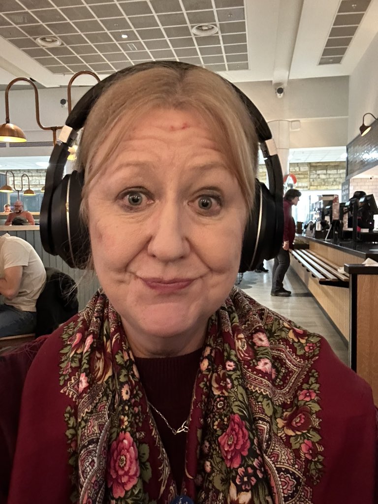 Alison Cameron 🤍 ️🤍💙💛 on Twitter "I absolutely loathe flying the