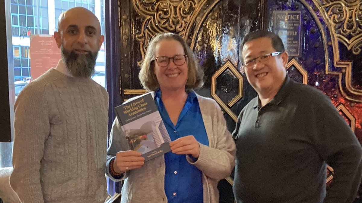 Solstice day dinner <a href="/DarMarrakech2/">Darmarrakech</a> with Steve Wong and <a href="/TheKhalilAkbar/">Khalil Akbar</a> @UEL_EduandCmty celebrating our publication ‘The Lives of Working Class Academics: Getting Ideas Above your Station’ <a href="/EmeraldGlobal/">Emerald Publishing</a> <a href="/EmeraldEdu/">Emerald Quality Education</a> emerald.com/insight/public…