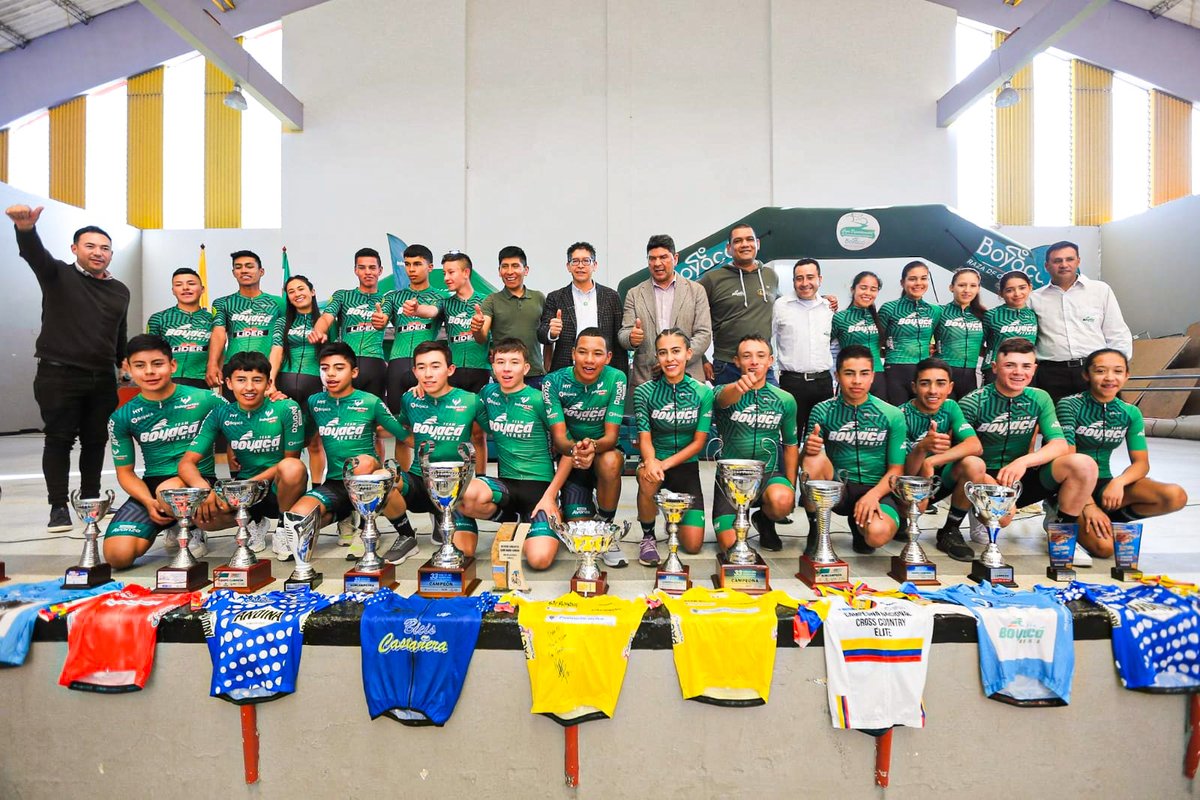 TeamBoyaca_'s tweet photo. #CopaBRC | Imágenes de la clausura de la sexta edición de la Copa Boyacá Raza de Campeones, desarrollada este martes en la ciudad de #Tunja con la presencia de 800 deportistas que participaron en este certamen en las modalidades de ruta, pista, ciclomontañismo y BMX. #SomosBRC https://t.co/tTAyw5ML3Y