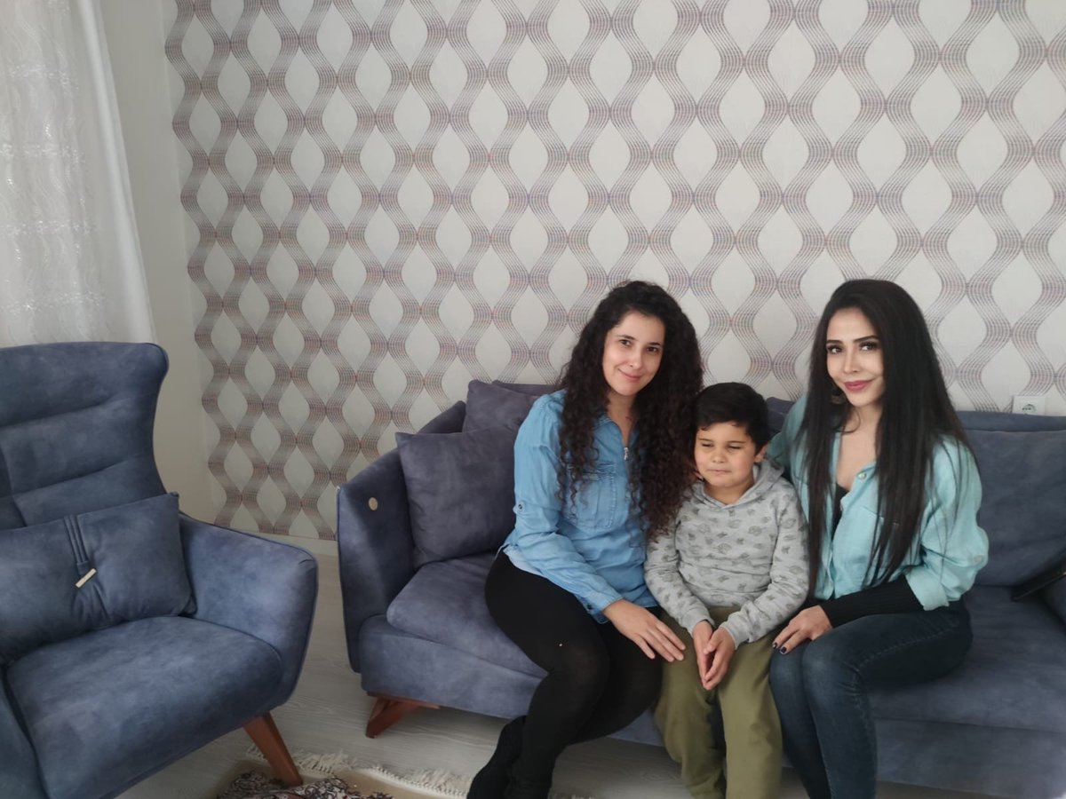 Berivan Aztuzcu (@berivanaztuzcu) on Twitter photo Eğitim ailede başlar.Çocuklarımız için ailenin önemini bilen öğretmenlerimiz,velilerimizle işbirliği yapmak için veli ziyaretlerine başladı.
#öğretmengönülleriBAĞLAR
📍Bağlar Raif Türk İlkokulu
<a href="/BaglarKaymakam/">Bağlar Kaymakamlığı</a>
<a href="/Diyarbakirmem/">Diyarbakır İl Millî Eğitim Müdürlüğü</a>
<a href="/Murat4Kucukali/">Murat Küçükali</a>
<a href="/BaglarMEM21/">Bağlar İlçe Milli Eğitim Müdürlüğü</a>
<a href="/Mehmet_Bulut21/">Mehmet BULUT</a> Eğitim ailede başlar.Çocuklarımız için ailenin önemini bilen öğretmenlerimiz,velilerimizle işbirliği yapmak için veli ziyaretlerine başladı.
#öğretmengönülleriBAĞLAR
📍Bağlar Raif Türk İlkokulu
<a href="/BaglarKaymakam/">Bağlar Kaymakamlığı</a>
<a href="/Diyarbakirmem/">Diyarbakır İl Millî Eğitim Müdürlüğü</a>
<a href="/Murat4Kucukali/">Murat Küçükali</a>
<a href="/BaglarMEM21/">Bağlar İlçe Milli Eğitim Müdürlüğü</a>
<a href="/Mehmet_Bulut21/">Mehmet BULUT</a>