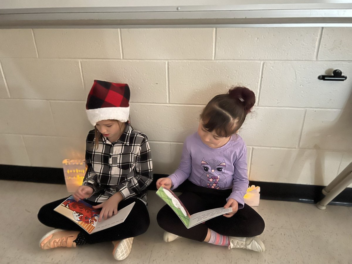 selby_grade1's tweet photo. We are enjoying  @selbyschool ‘s new decodable books! It was even cozier reading them with the silent reading luminaries we created 🕯️ 📖 https://t.co/2YRww3eS95