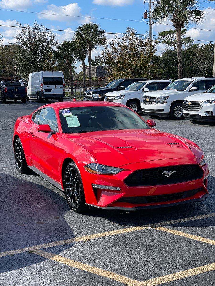 DriversMart's tweet image. Santa has a new ride this year and it's a sleek red 2021 Ford Mustang with an EcoBoost engine. If you want to feel like the jolly old man himself, come check out this beauty at our pre-owned superstore. Merry Christmas and happy driving! 🎅