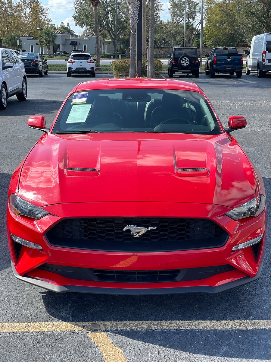 DriversMart's tweet image. Santa has a new ride this year and it's a sleek red 2021 Ford Mustang with an EcoBoost engine. If you want to feel like the jolly old man himself, come check out this beauty at our pre-owned superstore. Merry Christmas and happy driving! 🎅