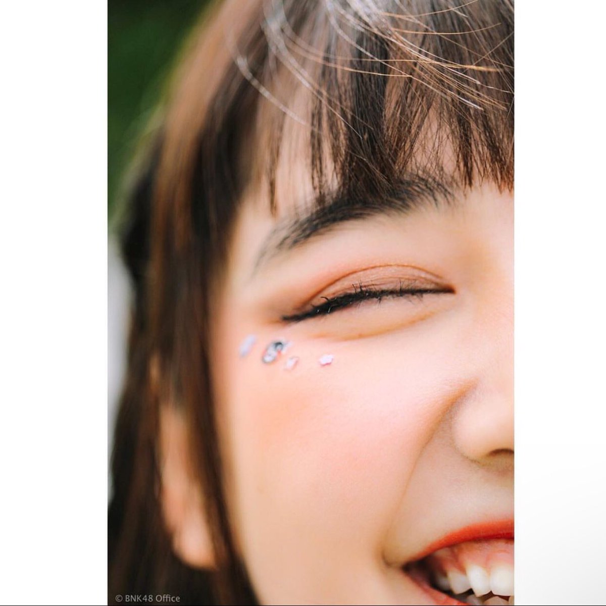 PVstjjj's tweet image. ยินดีที่ได้รู้จักน้องเจนมากๆเลยนะคะ ช่วงเวลาที่ผ่านมามันมีค่ามากสำหรับพี่ ดีใจมากที่ได้มารักมาติดตามหนู อยากขอบคุณสำหรับทุกรอยยิ้ม ทุกการกระทำ และความทรงจำดีๆที่มอบให้มาตลอด ต่อจากนี้ก็อยากให้หนูยิ้มเยอะๆ พบเจอแต่ความสุข จะคอยมองเสมอ รักหนูนะคะ ~ ❤️🧜🏻‍♀️ #JaneBNK48 #JaneKunjiranut