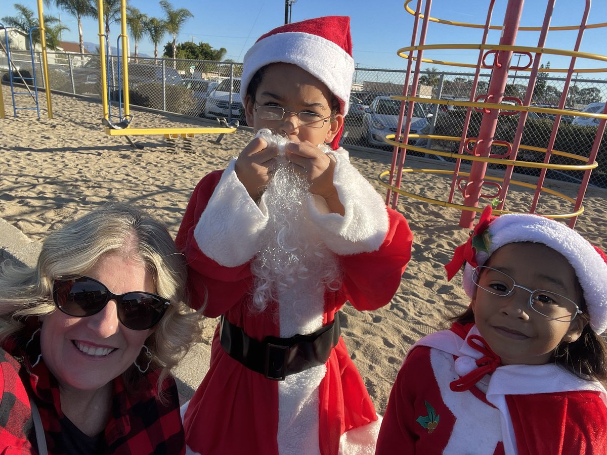 Christine Walker tweet media