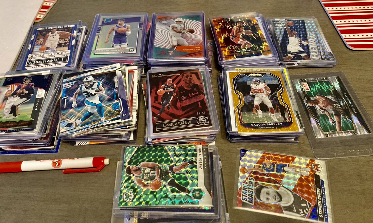 Hobby fam! 👋 

Been putting in WORK on the first #EnjoyTheHobby stack sale! 

Plenty of deals to go around and some cool freebies I’ll be posting— sale starts at 7PM (central) TONIGHT 🗓 

RTs/Likes greatly appreciated 🙌

<a href="/sports_sell/">@SPORTS_SΞLL</a> <a href="/CardboardEchoes/">CardboardEchoes</a> @ILOVECOLLECTIN1