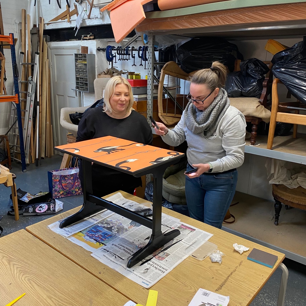 schoolofstuff's tweet image. Sarah-Jane Jacovou will share her trade secrets on our Furniture Upcycling course in Feb. You’ll take home a lovely table which shows off your careful selection of pattern &amp;amp; colour. ⁠
Need a last minute gift? Ideal for a furniture enthusiast. ⁠

theschoolofstuff.co.uk/courses/furnit…