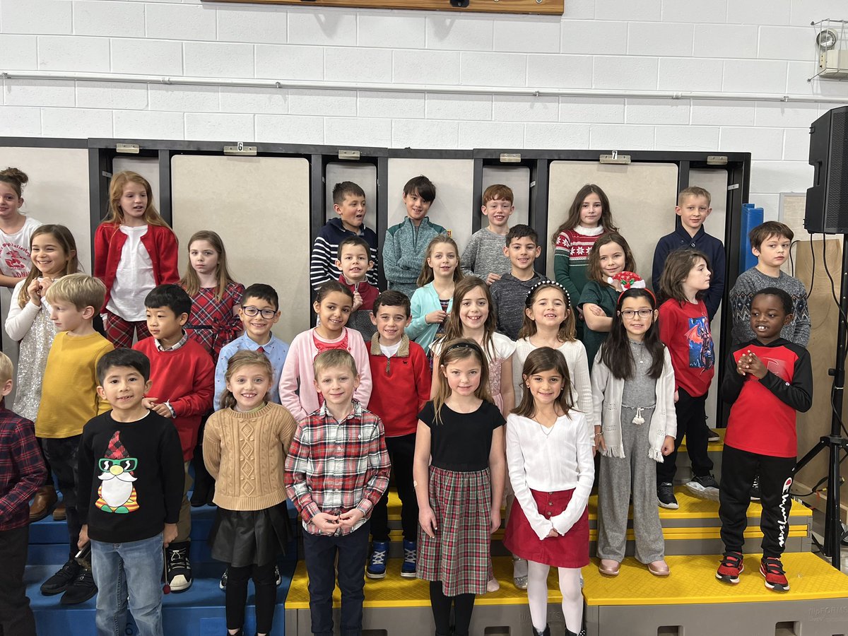 Ready for the Holiday Sing!! <a href="/RooseveltD64/">RooseveltD64</a> <a href="/D64News/">D64 Park Ridge-Niles</a> #EngageD64