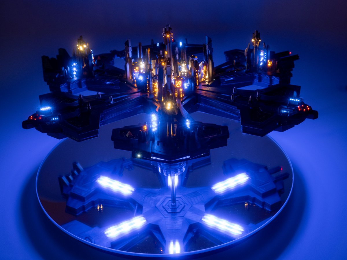 Check out this 3D-printed #spaceship, created by one of our talented customers, Jan Škorvánek, using high-detail #resin to capture all the small details!  🛰️

#resin3dprint #3dprintinglife #3dresinprinting #3dprinting #3dprint #3dprints #3dp #3dprintingservice #craftcloud