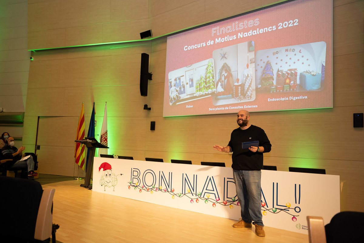 hospitalclinic's tweet photo. 🎅 Avui hem fet l’acte de Nadal del #CLÍNIC amb humor, concursos, premis, música, un repàs del més destacat del 2022 que ha presentat @patrickurbanor. 

❤️ Gràcies a tots els que ho heu fet possible.

🎄 Que passeu molt bones festes!

#SomCLÍNIC https://t.co/V7HHII4S7e