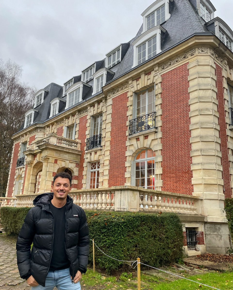 🎓 Admis à la #StarAcademy 
Hâte de retrouver <a href="/nikosaliagas/">Nikos Aliagas</a>