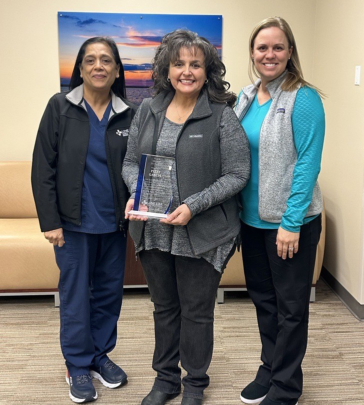 LoneStarHealth's tweet photo. Thank you to Patty Garcia for your seven years of service on the Lone Star Family Health Center's Board of Directors.
#board #boardof directors #service #volunteer #dedication #LoneStarFamilyHealthCenter #PuttingFamilyinFamilyMedicine #healthcare https://t.co/On4ZlfB460