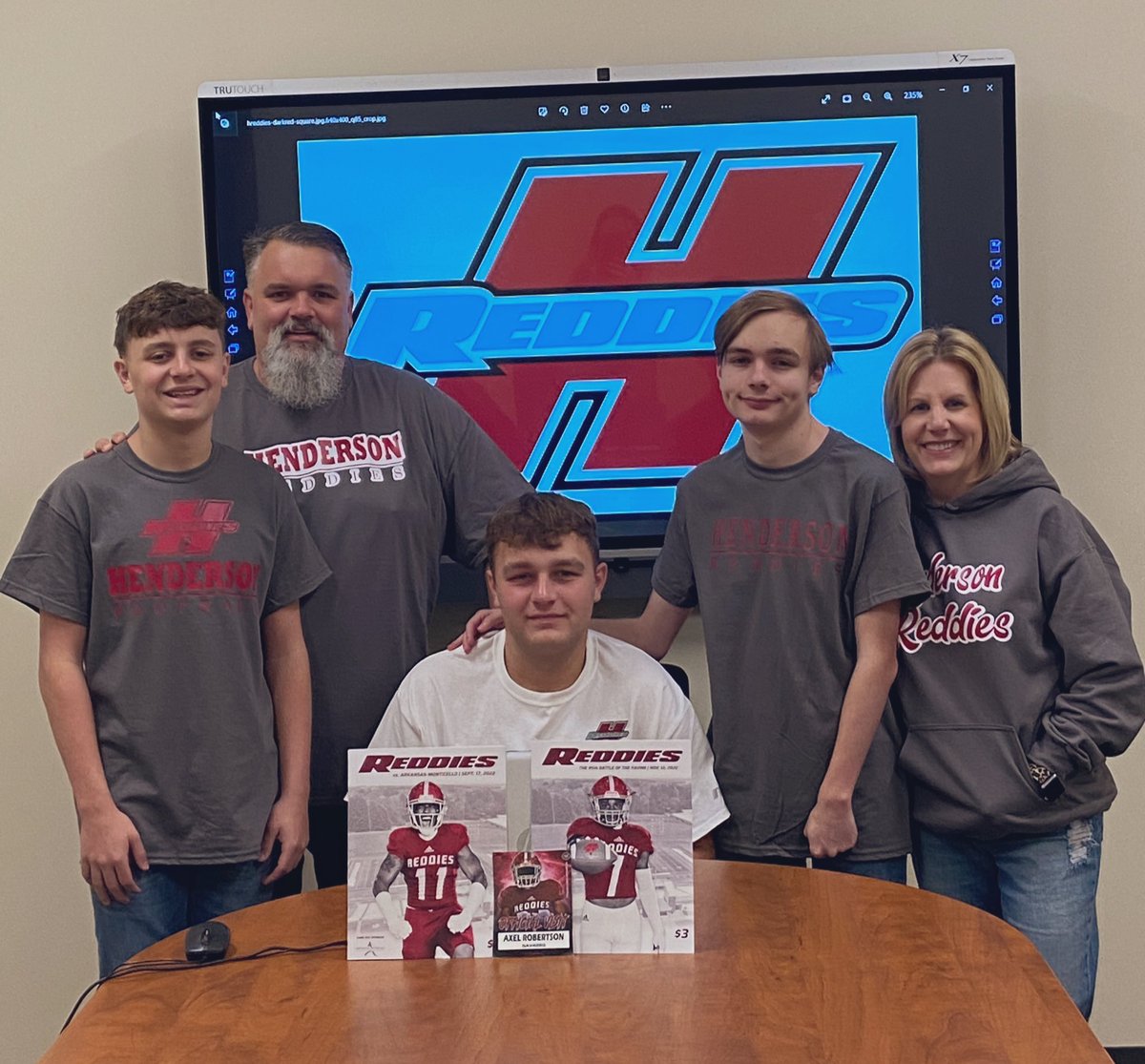 Axel Robertson tweet media