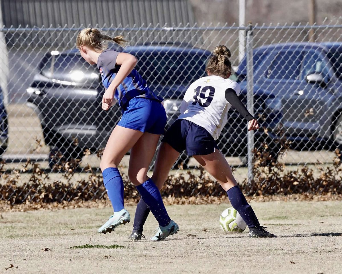 AliDSoccer's tweet photo. Game pics from Sat. Tied the other undefeated team in the league. #SixEggs #PPP #soccer #futbol  #hardwork #soccerista #girlpower #girlssoccer #womenssoccer #baller #goals #puma #soccergirl #PiedmontSoccer @Coach_jFermin @girlssoccernet @SoccerMomInt @ImCollegeSoccer @OkPiedmont https://t.co/9qPPXMAWL8