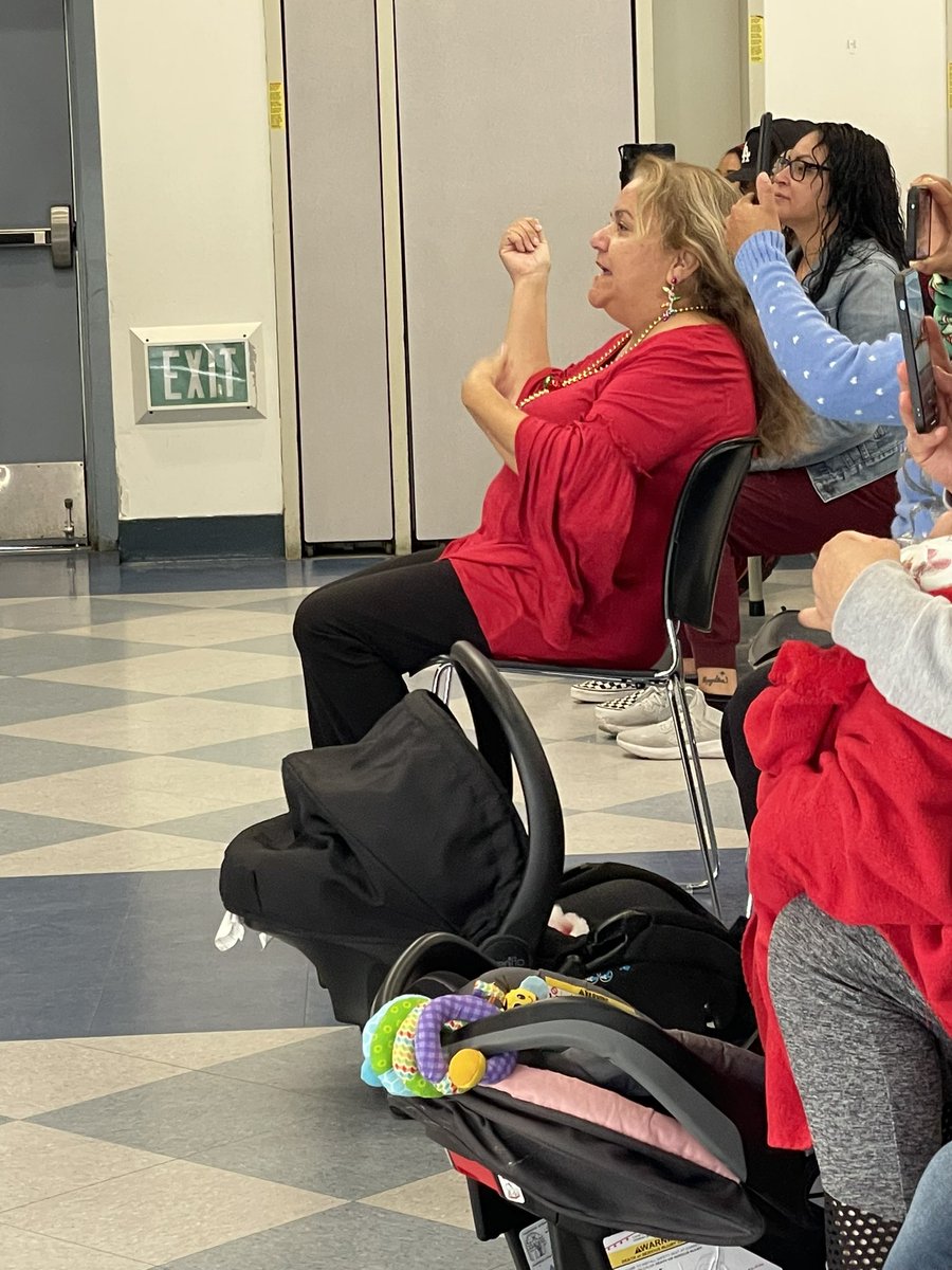 Christine Walker tweet media