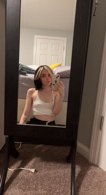 this time last year I was probably in the lowest place of my life mentally but at least I looked hot